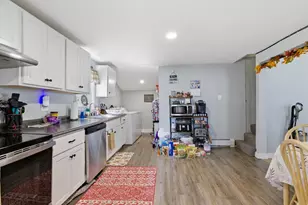 35 Green St, Somersworth, NH 03878 - Photo 9