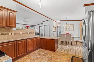 16 Eric Ave, Nashua, NH 03062 - Photo 9