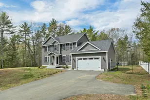 17 Blueberry Hill Rd, Raymond, NH 03077 - Photo 1