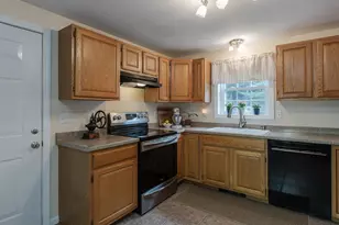 91 Katie Ln, Swanzey, NH 03446 - Photo 9