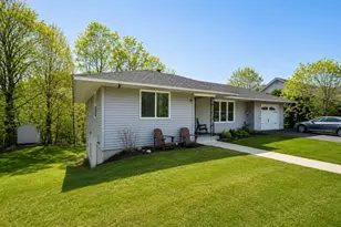 49 Jasper St, Berlin, NH 03570 - Photo 17