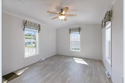 72 Brookwood Drive, Salem, NH 03079 - Photo 7