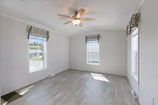 72 Brookwood Dr, Salem, NH 03079 - Photo 7