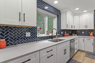 38 Nantucket Pl, Greenland, NH 03840 - Photo 11