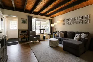 133 Colonial Dr, Hartford, VT 05001 - Photo 3