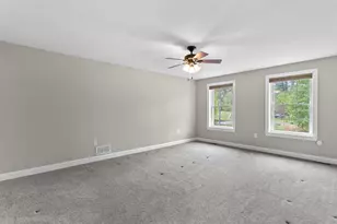 10 Wood Cir, Goffstown, NH 03045 - Photo 33