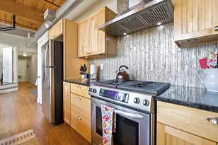 470 Silver St, Manchester, NH 03103 - Photo 9
