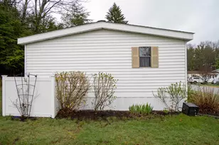 52 Monadnock Dr, Rochester, NH 03867 - Photo 5