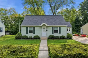 8 Burnham Ave, Nashua, NH 03064 - Photo 1