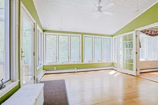 19 Winterberry Dr, Amherst, NH 03031 - Photo 9
