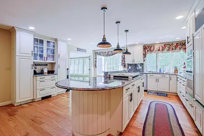 19 Winterberry Drive, Amherst, NH 03031 - Photo 5