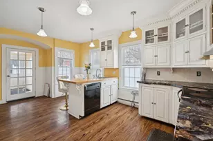 179 Pleasant St, Claremont, NH 03743 - Photo 3