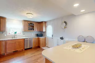 31 Aaron Dr, Manchester, NH 03109 - Photo 11
