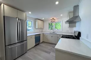 721 Blossom St, Fitchburg, MA 01420 - Photo 7
