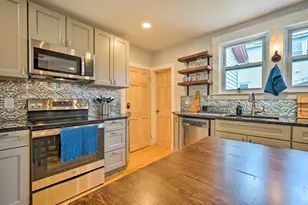 37 Dover St, Keene, NH 03431 - Photo 7