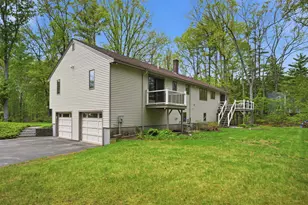 10 Kirsten&apos S Landing, Fremont, NH 03044 - Photo 3