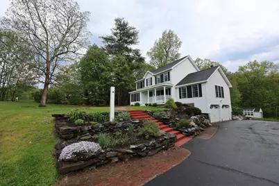 19 Burgess Drive, Litchfield, NH 03052 - Photo 3