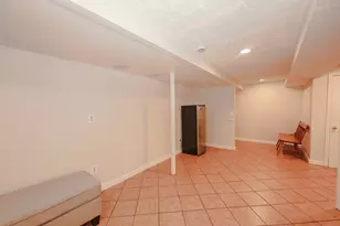 19 Burgess Dr, Litchfield, NH 03052 - Photo 47