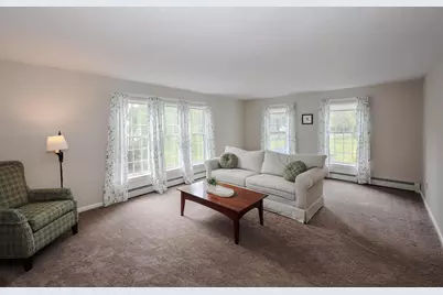 19 Burgess Drive, Litchfield, NH 03052 - Photo 21