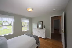19 Burgess Dr, Litchfield, NH 03052 - Photo 37