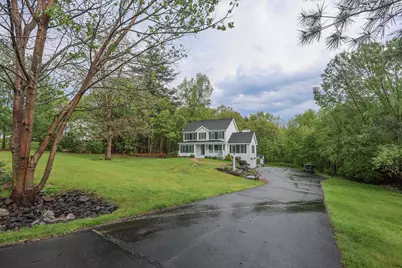 19 Burgess Drive, Litchfield, NH 03052 - Photo 5