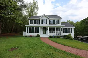19 Burgess Dr, Litchfield, NH 03052 - Photo 1
