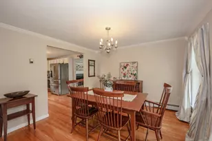 19 Burgess Dr, Litchfield, NH 03052 - Photo 7