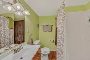 35 Jackson St, Littleton, NH 03561 - Photo 15