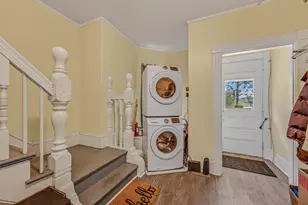 35 Jackson St, Littleton, NH 03561 - Photo 17