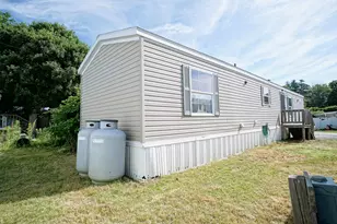 34 Policy Ln, Salem, NH 03079 - Photo 3