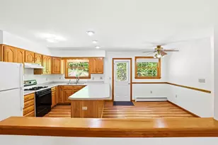 83 Hampstead Rd, Sandown, NH 03873 - Photo 17