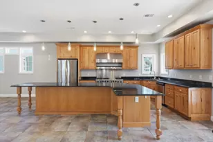 27 Bittersweet Ln, Hampton, NH 03842 - Photo 11