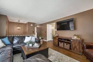24 Bedard Ave, Derry, NH 03038 - Photo 5