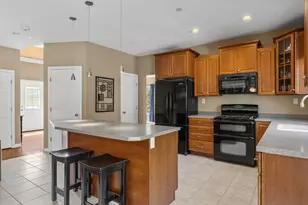 17 McQueston Dr, Auburn, NH 03032 - Photo 25