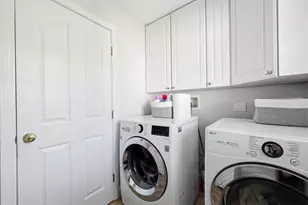 192 Streamside Dr, Manchester, NH 03102 - Photo 17
