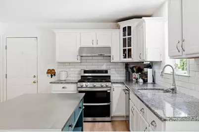 192 Streamside Drive, Manchester, NH 03102 - Photo 9
