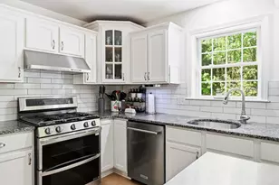 192 Streamside Dr, Manchester, NH 03102 - Photo 7