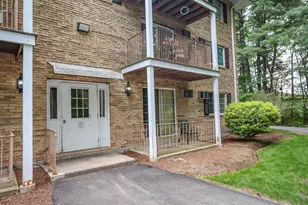 379 Huse Rd, Manchester, NH 03103 - Photo 5