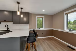 218 Brookside Dr, Hartford, VT 05001 - Photo 9