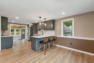 218 Brookside Dr, Hartford, VT 05001 - Photo 7