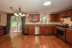 13 Jump Ln, Hudson, NH 03051 - Photo 9