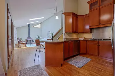 311 Paquette Avenue, Manchester, NH 03104 - Photo 9