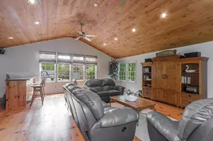 4 Leary Dr, Litchfield, NH 03052 - Photo 13