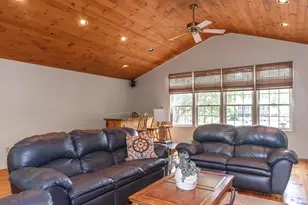 4 Leary Dr, Litchfield, NH 03052 - Photo 15