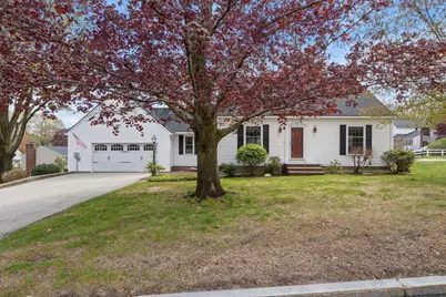 633 Fairfield Street, Manchester, NH 03104 - Photo 1