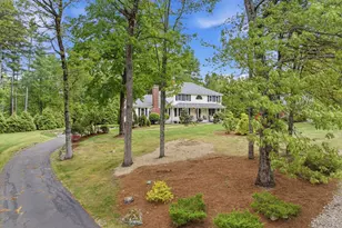 4 Hunters Rd, Bedford, NH 03110 - Photo 1
