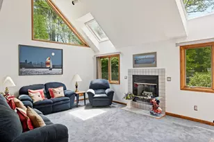 8 Seasons Ln, Londonderry, NH 03053 - Photo 15