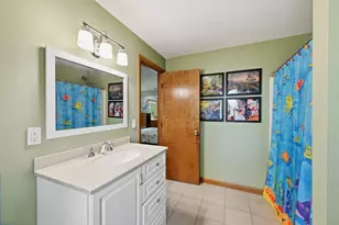 8 Seasons Ln, Londonderry, NH 03053 - Photo 29