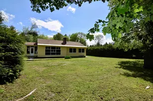 9 Wildwood Ave, Claremont, NH 03743 - Photo 5