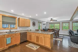 171 Center St, Wolfeboro, NH 03894 - Photo 3